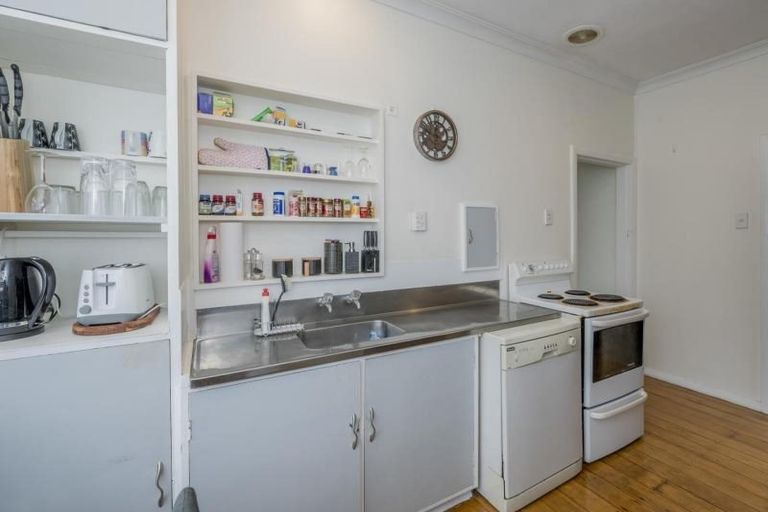 Photo of property in 13 Kings Drive, Levin, 5510