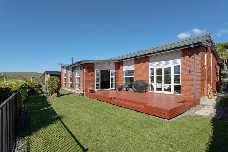 Photo of property in 18 Kenmure Drive, Huntsbury, Christchurch, 8022