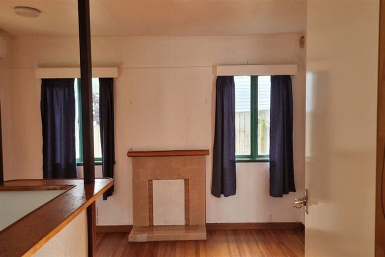 Photo of property in 12 Rimu Road, Manurewa, Auckland, 2102