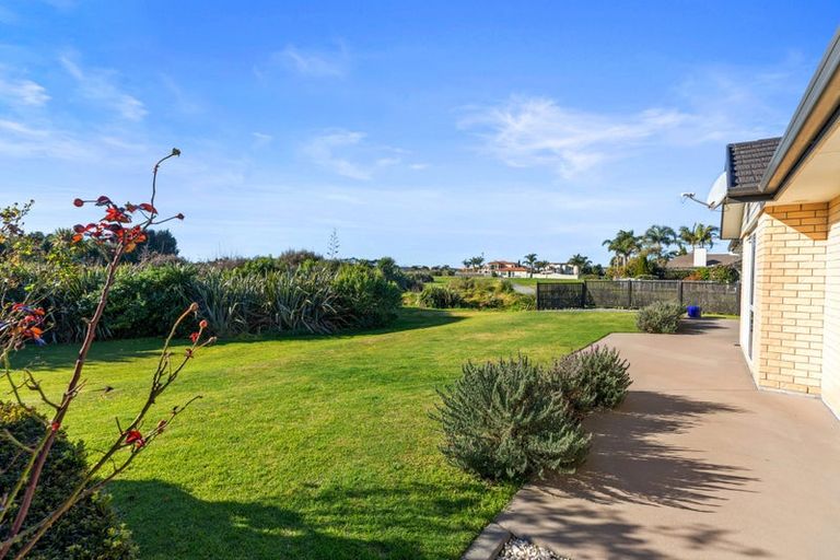 Photo of property in 95 Oriental Parade, Papamoa Beach, Papamoa, 3118