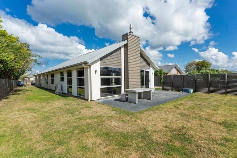 Photo of property in 10 William James Close, Mosgiel, 9024