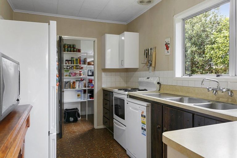 Photo of property in 7 Titoki Avenue, Waipahihi, Taupo, 3330