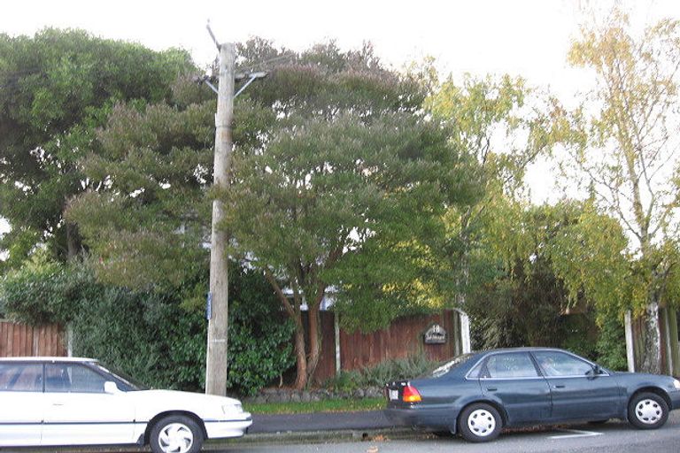 Photo of property in 18 Montana Avenue, Ilam, Christchurch, 8041