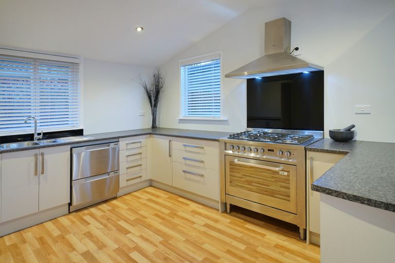 Photo of property in 39 Petrie Street, Richmond, Christchurch, 8013