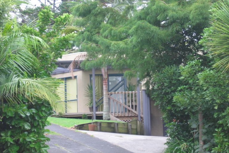 Photo of property in 114 Captain Scott Road, Glen Eden, Auckland, 0602