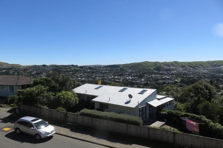 Photo of property in 18a Carluke Street, Paparangi, Wellington, 6037