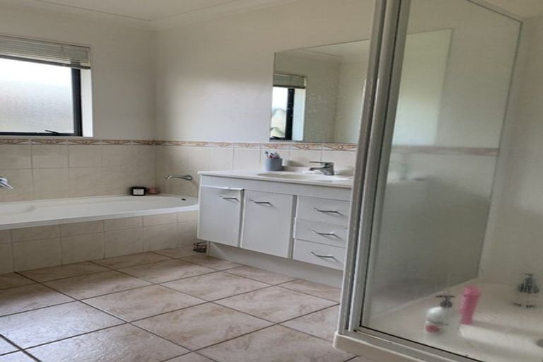 Photo of property in 5 Miers Glade, Rototuna North, Hamilton, 3210