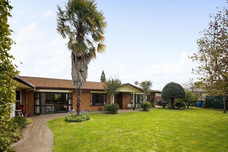 Photo of property in 251 Shakespeare Street, Leamington, Cambridge, 3432