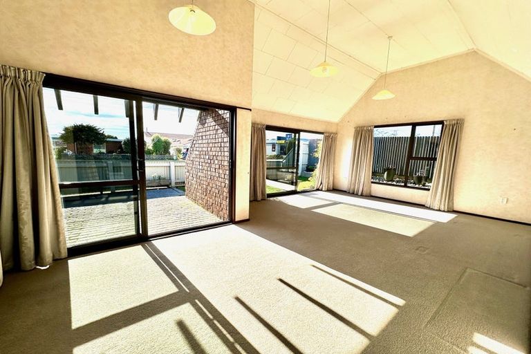 Photo of property in 22 Essex Street, Balclutha, 9230