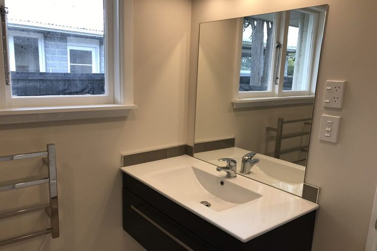 Photo of property in 38 Whitby Street, Burnside, Christchurch, 8053