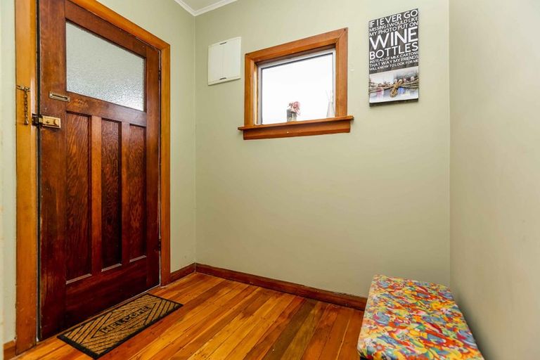 Photo of property in 12 Ngaio Street, Strandon, New Plymouth, 4312