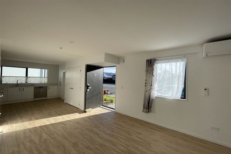 Photo of property in 7/4 Gilberthorpes Road, Islington, Christchurch, 8042