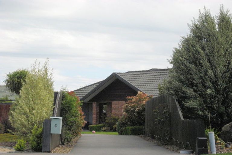 Photo of property in 5 Mclean Place, Woodend, 7610