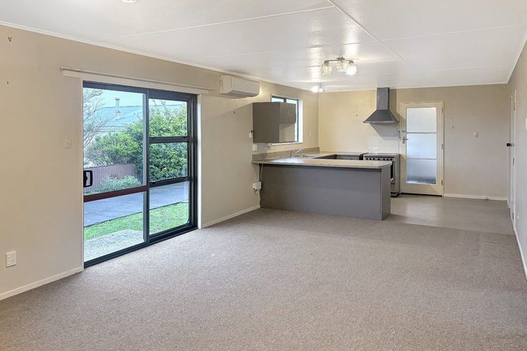 Photo of property in 2/28 Miller Street, Dannevirke, 4930