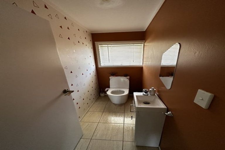 Photo of property in 2/69 Rangitoto Road, Papatoetoe, Auckland, 2025