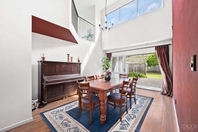 Photo of property in 41 Arahiwi Grove, Tirohanga, Lower Hutt, 5010