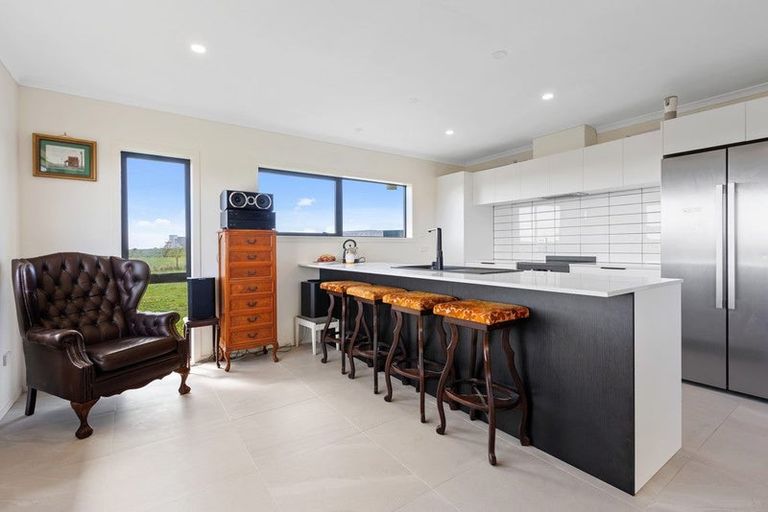 Photo of property in 592 Mangorei Road, Mangorei, New Plymouth, 4371