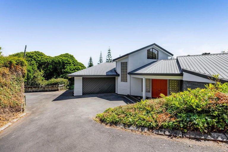 Photo of property in 6 Bushview Place, Upper Vogeltown, New Plymouth, 4310