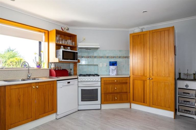 Photo of property in 28 Forest Road, Geraldine, 7930