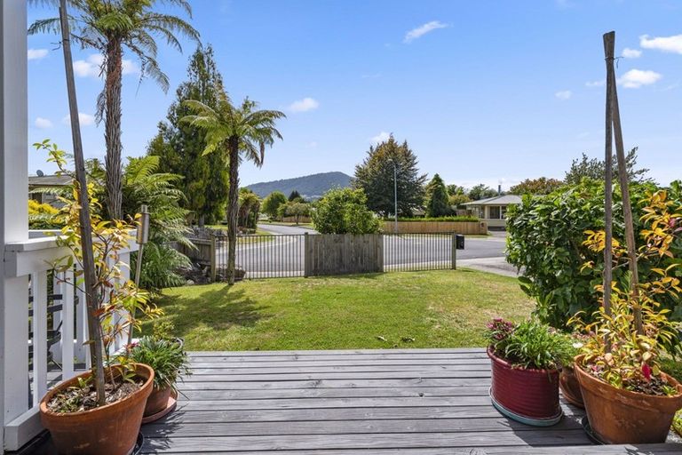 Photo of property in 14 Delphi Place, Sunnybrook, Rotorua, 3015