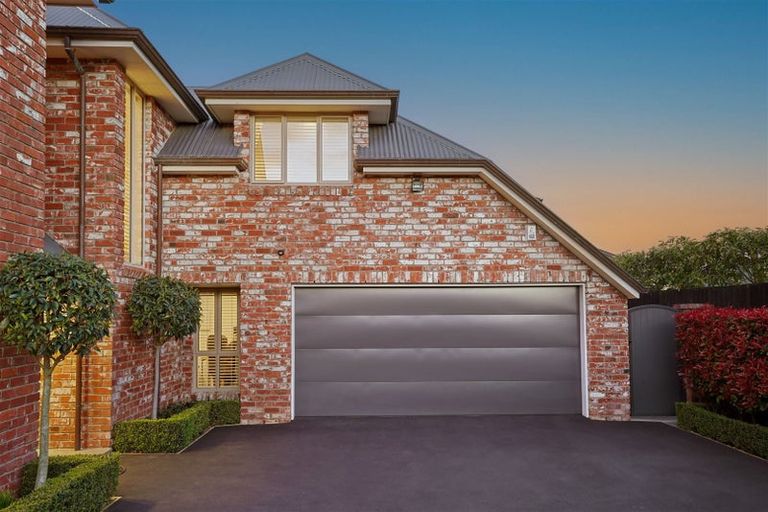 Photo of property in 16a Hadlow Place, Burnside, Christchurch, 8041