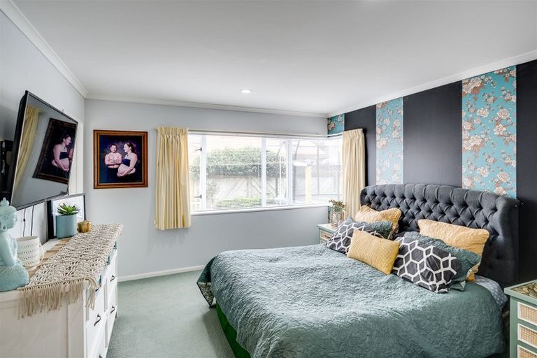 Photo of property in 525a Main North Road, Bay View, Napier, 4104