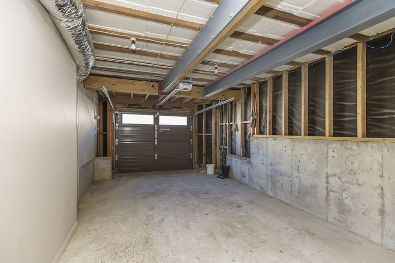 Photo of property in 17 Armour Avenue, Mount Victoria, Wellington, 6011