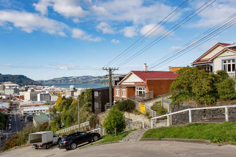 Photo of property in 37 Sutherland Street, Dunedin Central, Dunedin, 9016