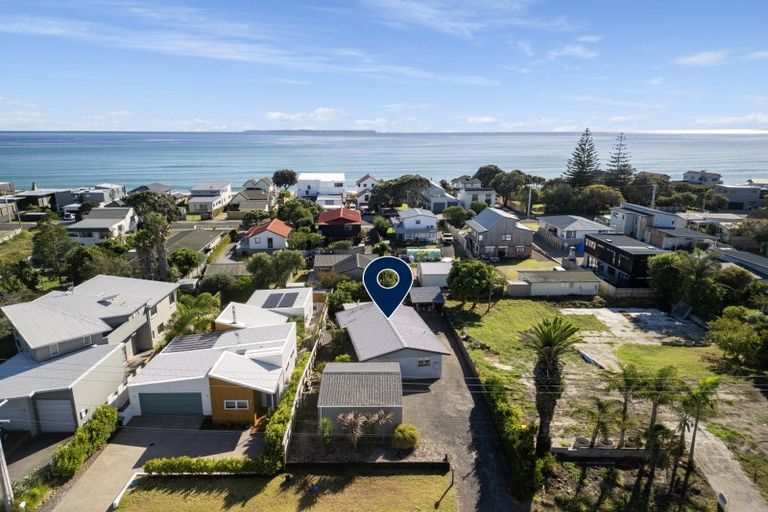 Photo of property in 1297 Papamoa Beach Road, Papamoa Beach, Papamoa, 3118