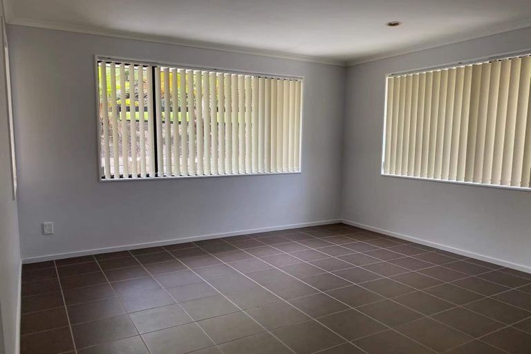 Photo of property in 1 Carol Lee Place, Albany Heights, Auckland, 0632