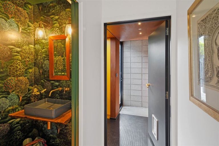 Photo of property in 42 Whitfield Street, Sumner, Christchurch, 8081