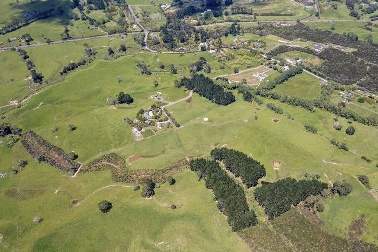 Photo of property in 64 Gervin Road, Wainui, Silverdale, 0992