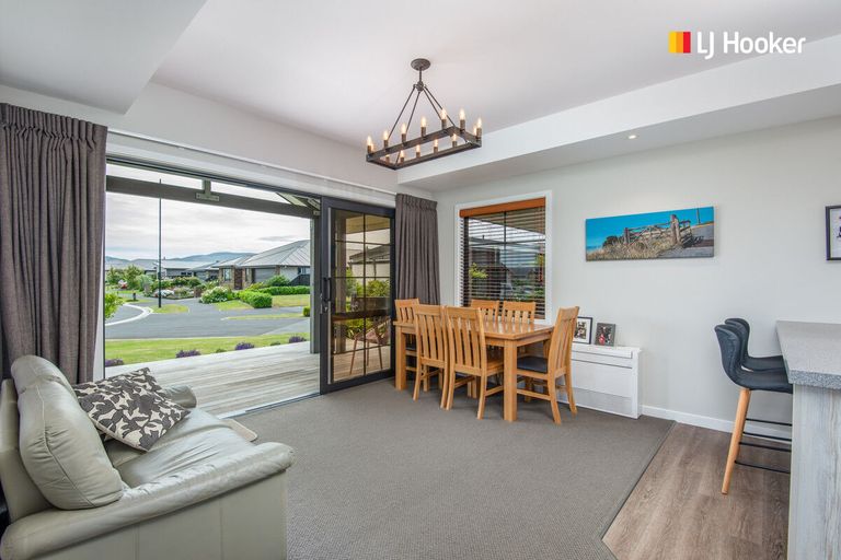 Photo of property in 8 Carrick Place, Mosgiel, 9024