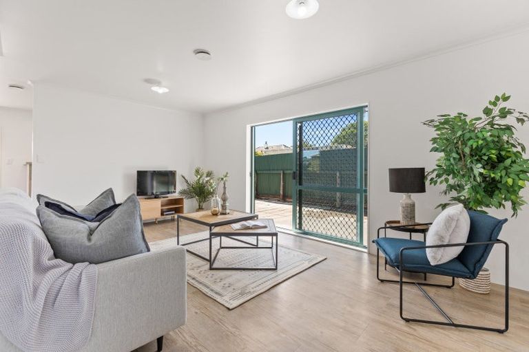 Photo of property in 3/16 Blake Street, Waitara, 4320