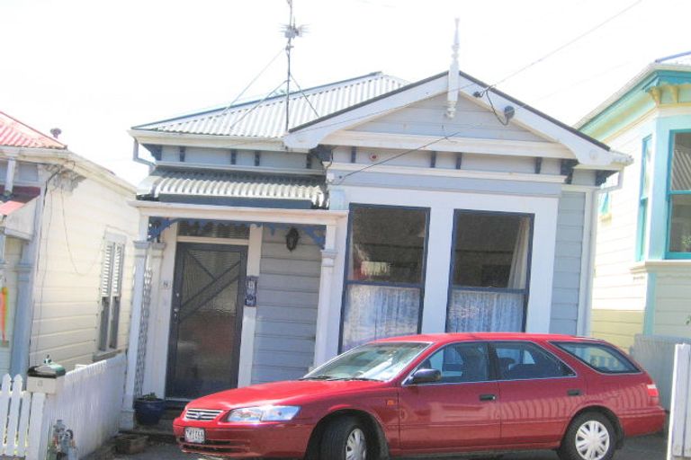 Photo of property in 8 Salisbury Terrace, Mount Cook, Wellington, 6021