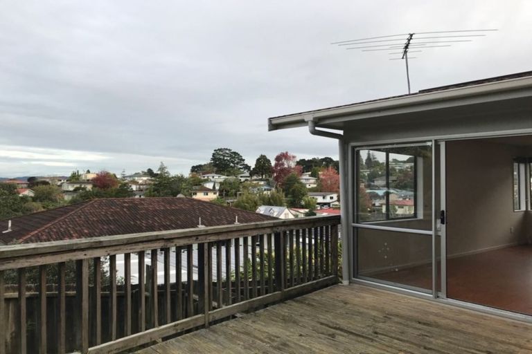 Photo of property in 24 Alidade Place, Massey, Auckland, 0614