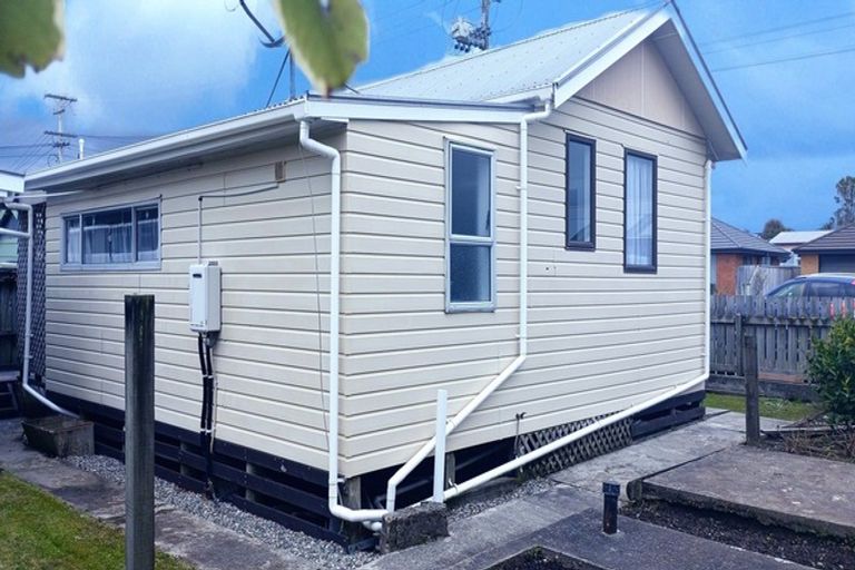 Photo of property in 13 Pakington Street, Westport, 7825