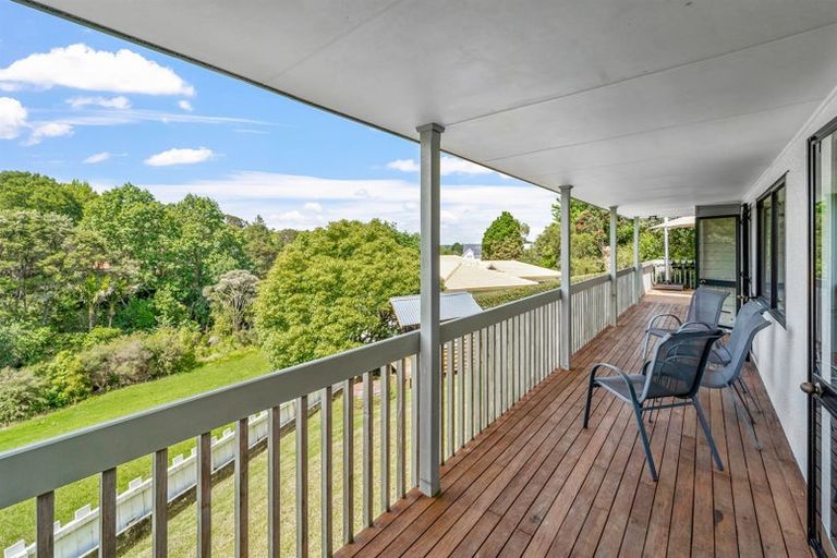 Photo of property in 8 Emlyn Place, Torbay, Auckland, 0630