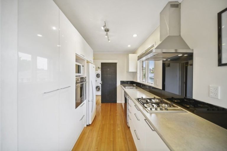 Photo of property in 2/3 Opal Avenue, Pakuranga, Auckland, 2010