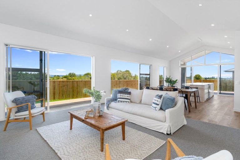 Photo of property in 18 Pinkerton Place, Ohauiti, Tauranga, 3112