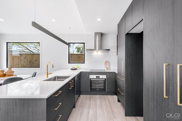 Photo of property in 37 Murray Street, Wallaceville, Upper Hutt, 5018