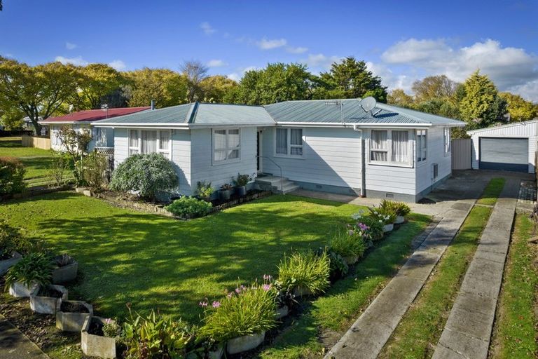 Photo of property in 15 Halswell Crescent, Westbrook, Palmerston North, 4412