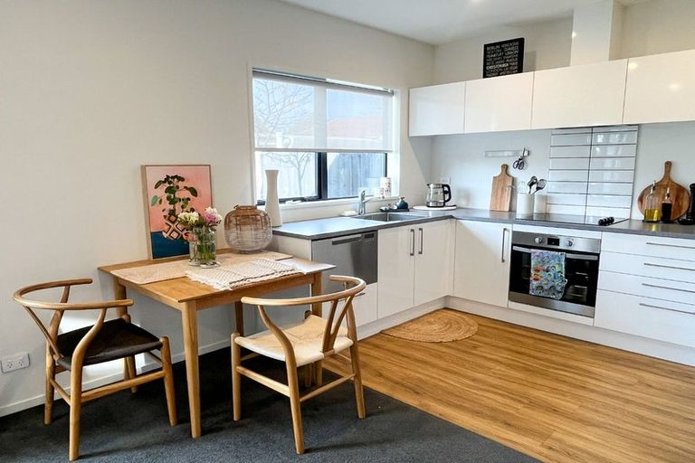 Photo of property in 3/10 Radnor Street, St Albans, Christchurch, 8014