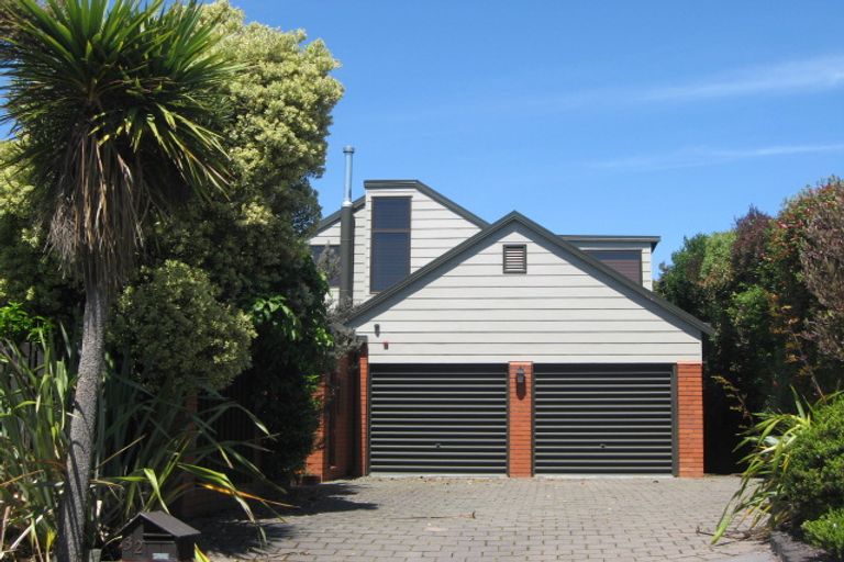Photo of property in 32 Woodside Common, Westmorland, Christchurch, 8025