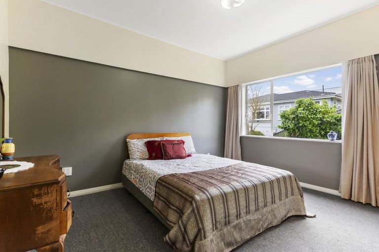 Photo of property in 97 The Parade, Island Bay, Wellington, 6023