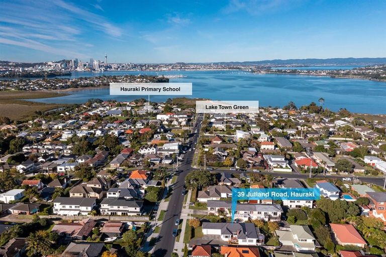Photo of property in 2/39 Jutland Road, Hauraki, Auckland, 0622