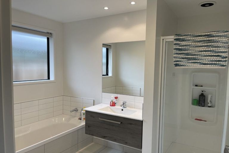 Photo of property in 5 Hiria Crescent, Papamoa Beach, Papamoa, 3118