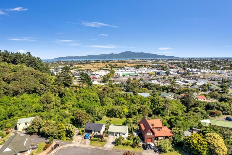 Photo of property in 12a Redwood Close, Paraparaumu, 5032