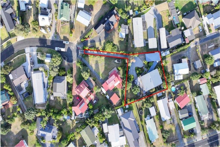 Photo of property in 118 Brook Place, Whangamata, 3620