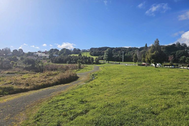 Photo of property in 2 Sunvale Place, Gate Pa, Tauranga, 3112